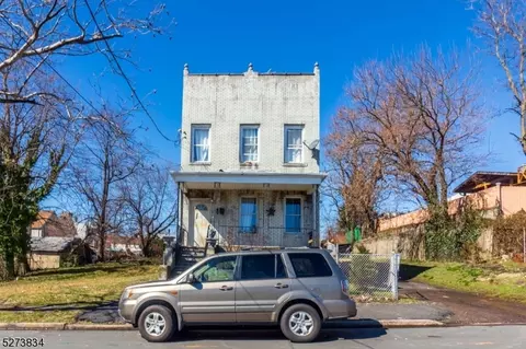397 Rector St #2, Perth Amboy, NJ 08861