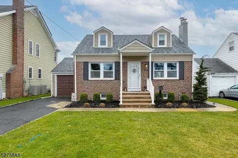 42 Colonial Dr, Clark, NJ 07066