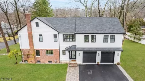 20 Rock Ln, Boonton, NJ 07005