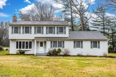 7 Lakeside Dr, Boonton, NJ 07005