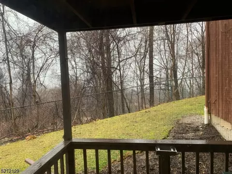 8 Steamboat Dr #5, Vernon, NJ 07462