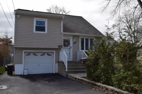 8 Minnehaha Blvd, Parsippany-troy Hills Twp, NJ 07034