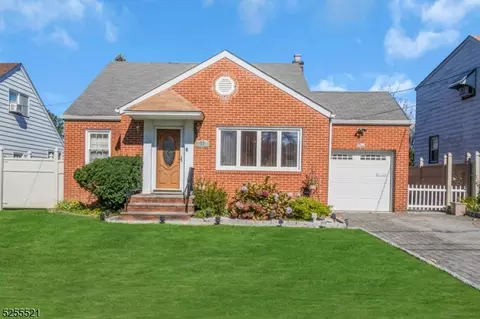 37 Oakwood Cres, Union, NJ 07083