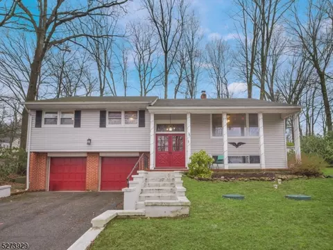 36 Black Rock Ter, Ringwood, NJ 07456