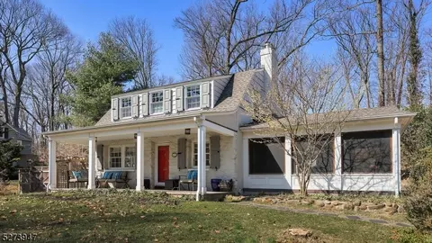 1073 Sleepy Holw, Plainfield, NJ 07060