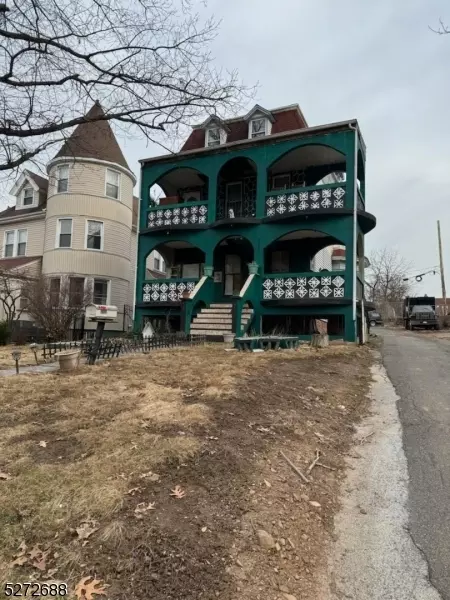 162 N Walnut St, East Orange, NJ 07017