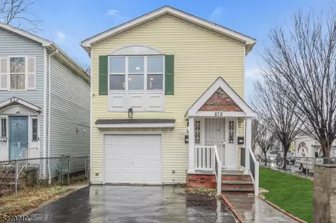 878 Hunterdon St, Newark, NJ 07112