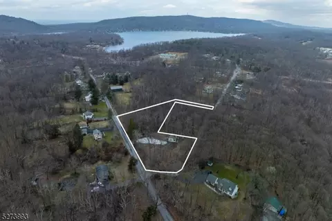 7 Longbridge Rd, Branchville, NJ 07826