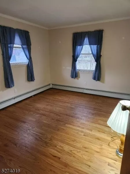 103 Carol Dr, Hackettstown, NJ 07840