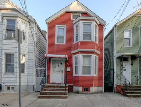 33 Marne St, Newark, NJ 07105