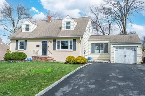 25 Laurel Pl, Caldwell, NJ 07006