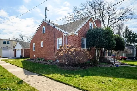 401 Fernwood Ter, Linden, NJ 07036