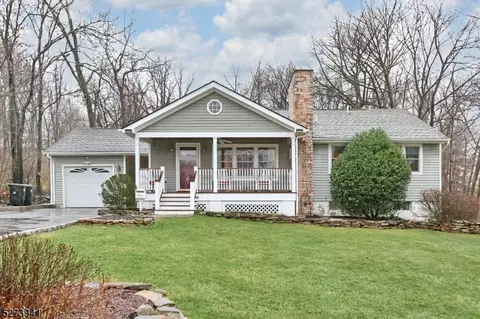 15 Sherwood Dr, Ramsey, NJ 07446