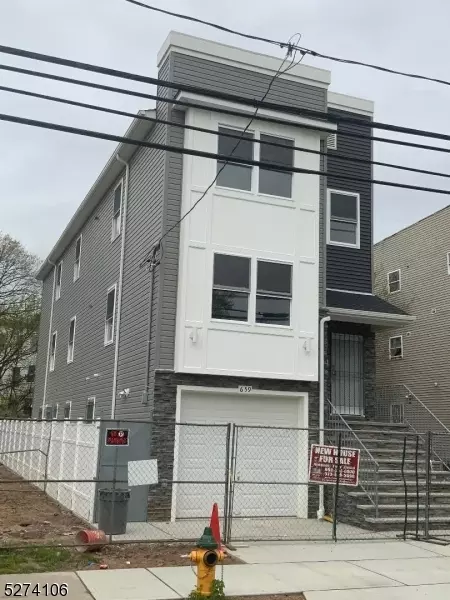 659 S 10th St, Newark, NJ 07108