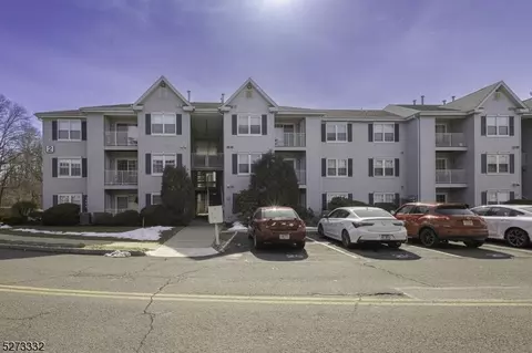 211 Stratford Pl, Bound Brook, NJ 08805