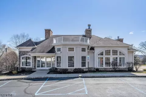 2306 Gatherings Dr, Haledon, NJ 07508