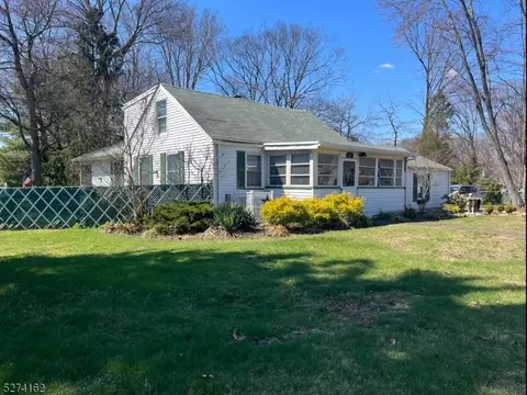 24 Farmhaven Ave, Edison, NJ 08820