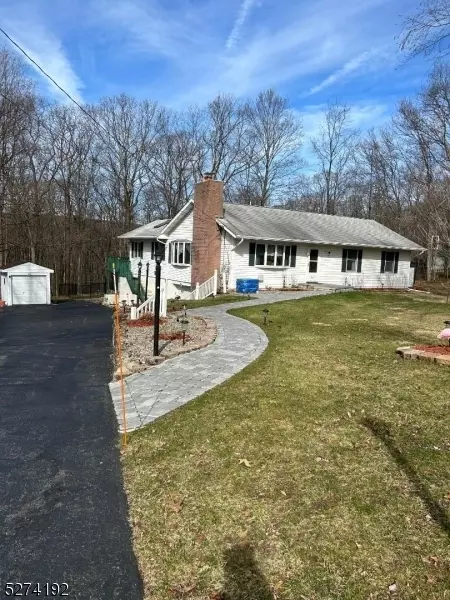 300 Klimas Rd, Branchville, NJ 07826