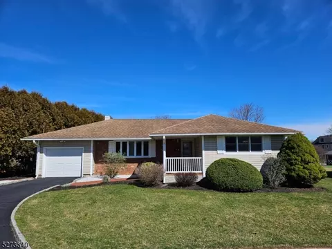 21 Florence Ct, Manville, NJ 08835