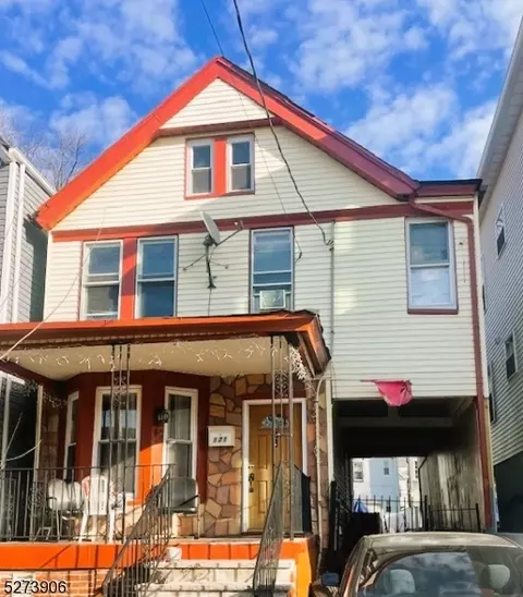 171 3rd St, Newark, NJ 07107