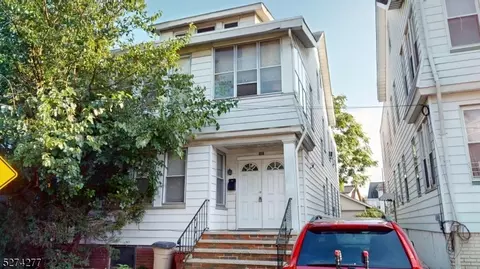 15 Momm Ct, Irvington, NJ 07111