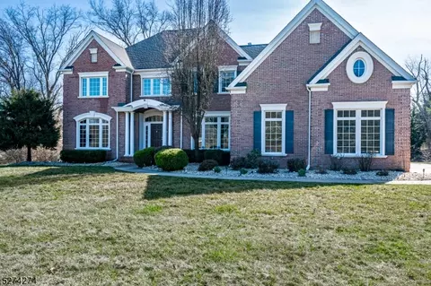 812 Devon Ln, Branchburg, NJ 08853