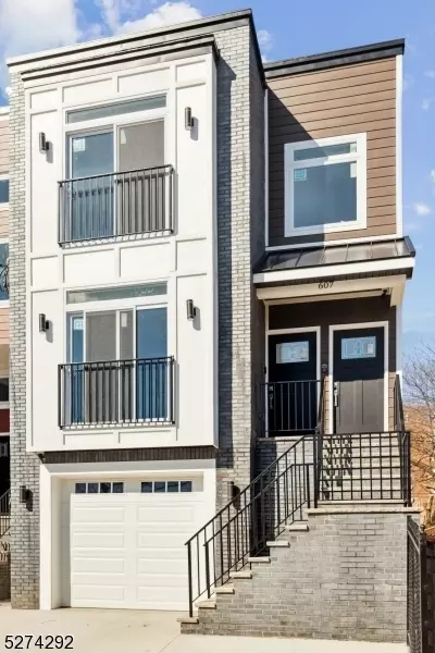 607 Hunterdon St, Newark, NJ 07108