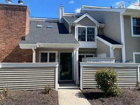 342 Greenbriar Dr #7, Union, NJ 07083