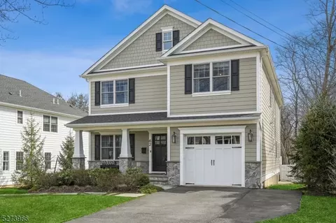 62 Hedges Ave, Chatham, NJ 07928