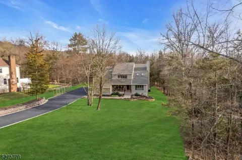 30 Muirfield Ln, Bridgewater, NJ 08807