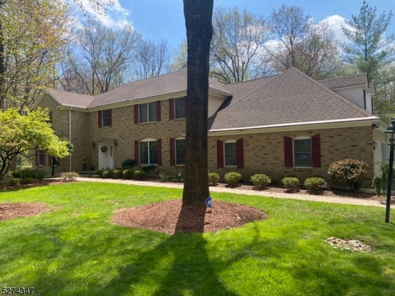 213 DOUGLAS RD  