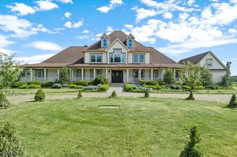 90 Fairmount Rd, Tewksbury Twp, NJ 07830