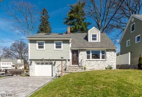 112 Hutton Rd, Clifton, NJ 07013