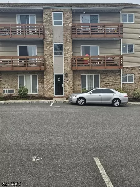 680 Union Ave #4, Belleville, NJ 07109