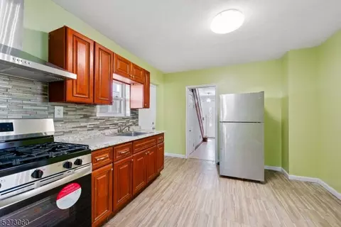 613 E 6th St, Plainfield, NJ 07060 photo 5