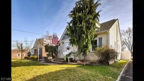 314 Walnut St, Middlesex, NJ 08846 photo 2