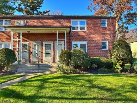 512 Brooklawn Ave, Roselle, NJ 07203