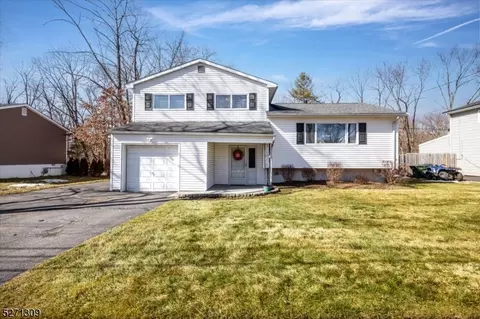 23 Glendale Rd, Mount Olive, NJ 07836