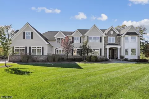 161 Summit Rd, Florham Park, NJ 07932
