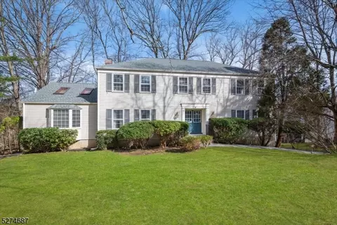 4 Kissel Ln, Morristown, NJ 07960