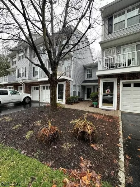 3108 Scenic Ct, Denville, NJ 07834