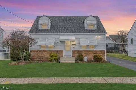154 N 8th Ave, Manville, NJ 08835