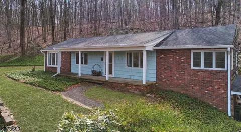 301 Great Meadows Rd, Liberty, NJ 07838