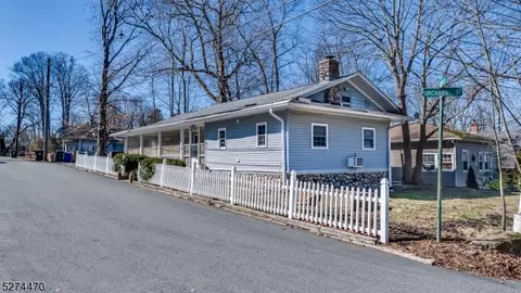 23 Orchard St, Mount Olive, NJ 07828