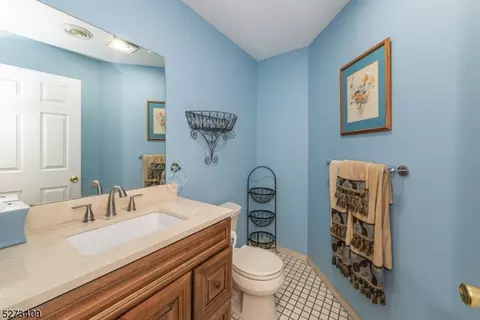 51 Matthew Rd, Wayne, NJ 07470 photo 9