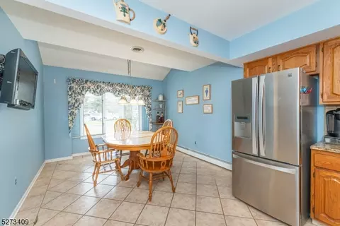 51 Matthew Rd, Wayne, NJ 07470 photo 5