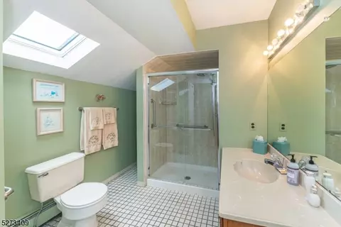 51 Matthew Rd, Wayne, NJ 07470 photo 12