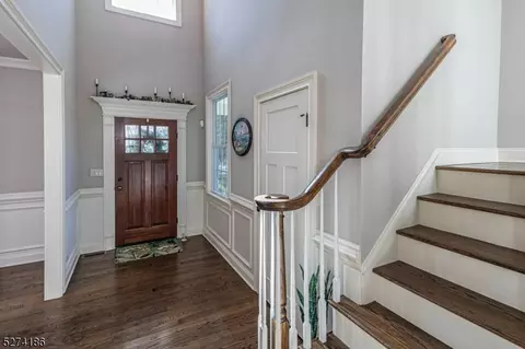 Entry Way - 196 Sunset Rd, Montgomery, NJ 08558 photo 2 of 6