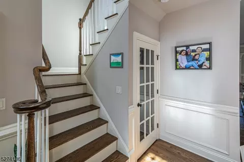Entry Way - 196 Sunset Rd, Montgomery, NJ 08558 photo 4 of 6
