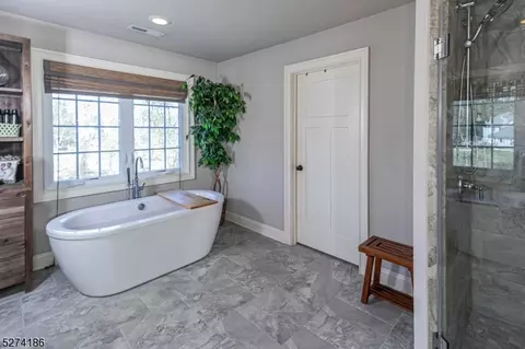 Bath - 196 Sunset Rd, Montgomery, NJ 08558 photo 5 of 7
